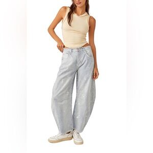 We The Free Good Luck Paint Splatter Mid-Rise Strip Barrel Jeans 
Size 28